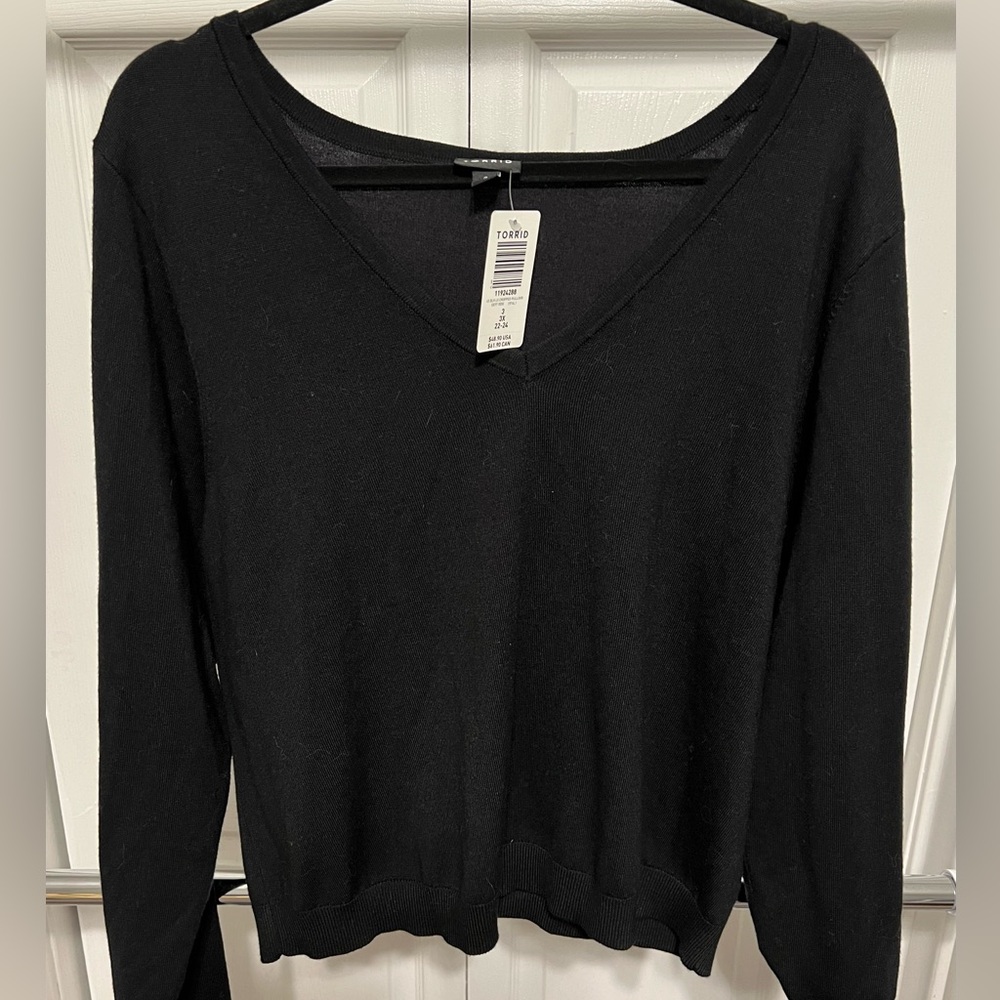 Torrid black cropped pullover